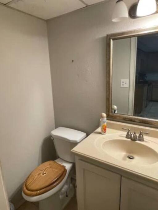 Great Getaway 2 Story Home! Harlingen Tx Экстерьер фото